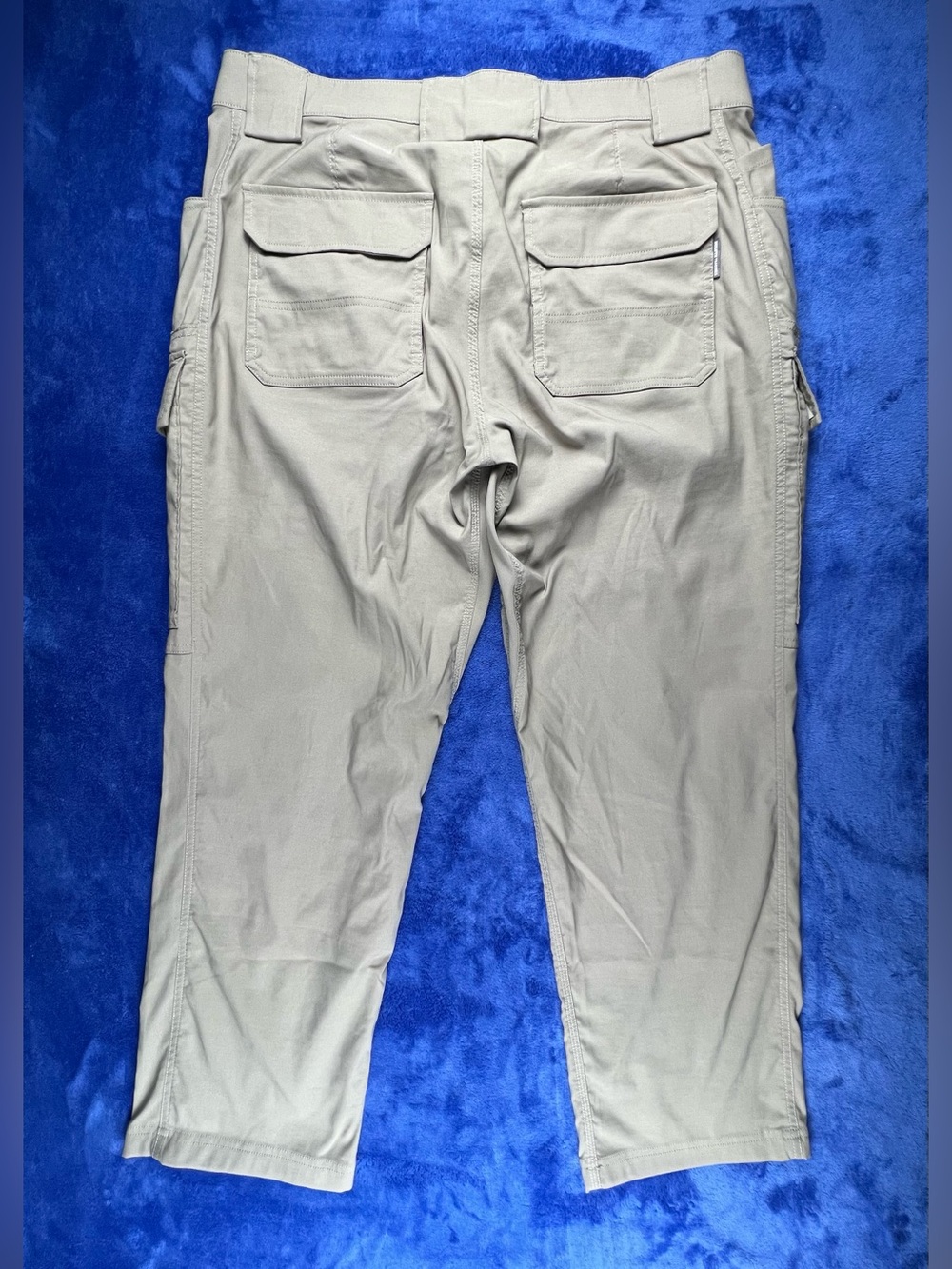 Duluth Trading Flex Dry On The Fly Cargo Pants Mens 38x30 Beige Relaxed Outdoor - Picture 2 of 11